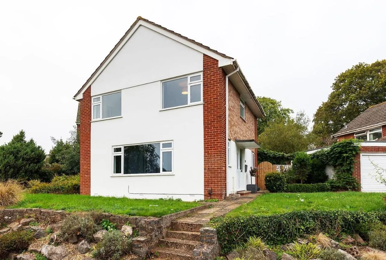 Luxury Detached 4 Bedroom House Exeter